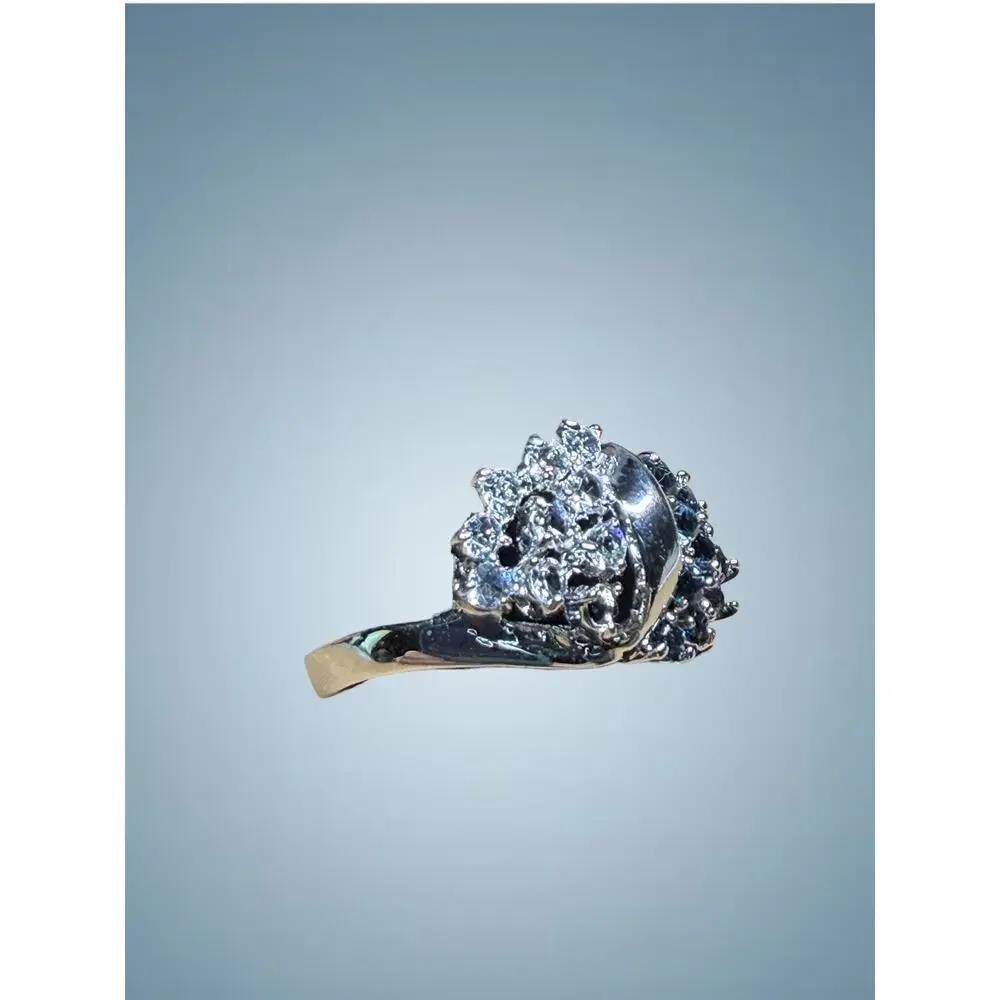 Vintage Blue Clear Floral Cluster Crossover 7.5 Ring Silver Tone Gift Box